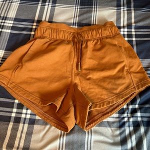 Lululemon Loungeful High rise shorts 4”